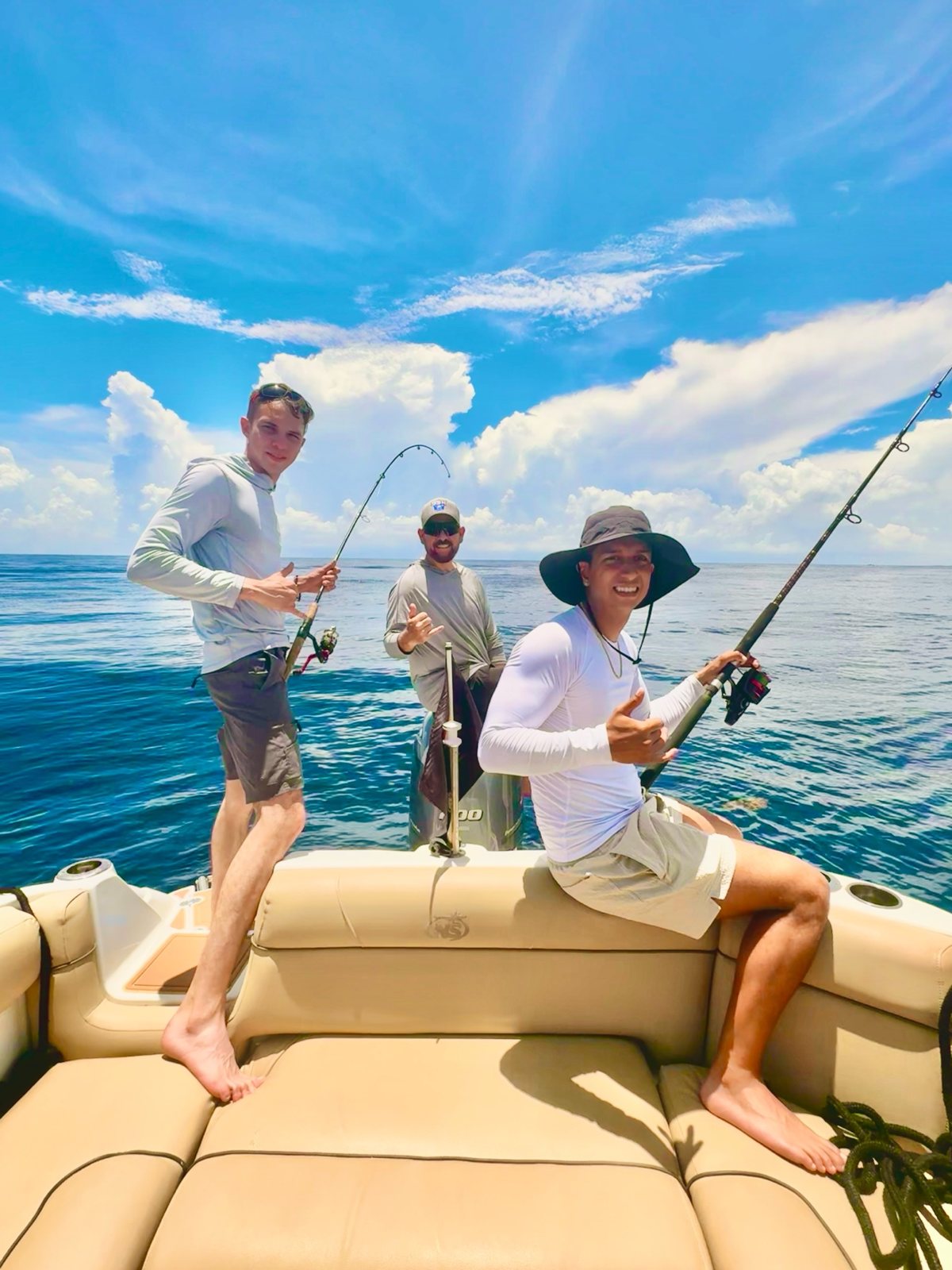 Guests fishing offshore with Capt. José Martín